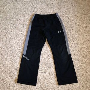 Like new under armour track pants